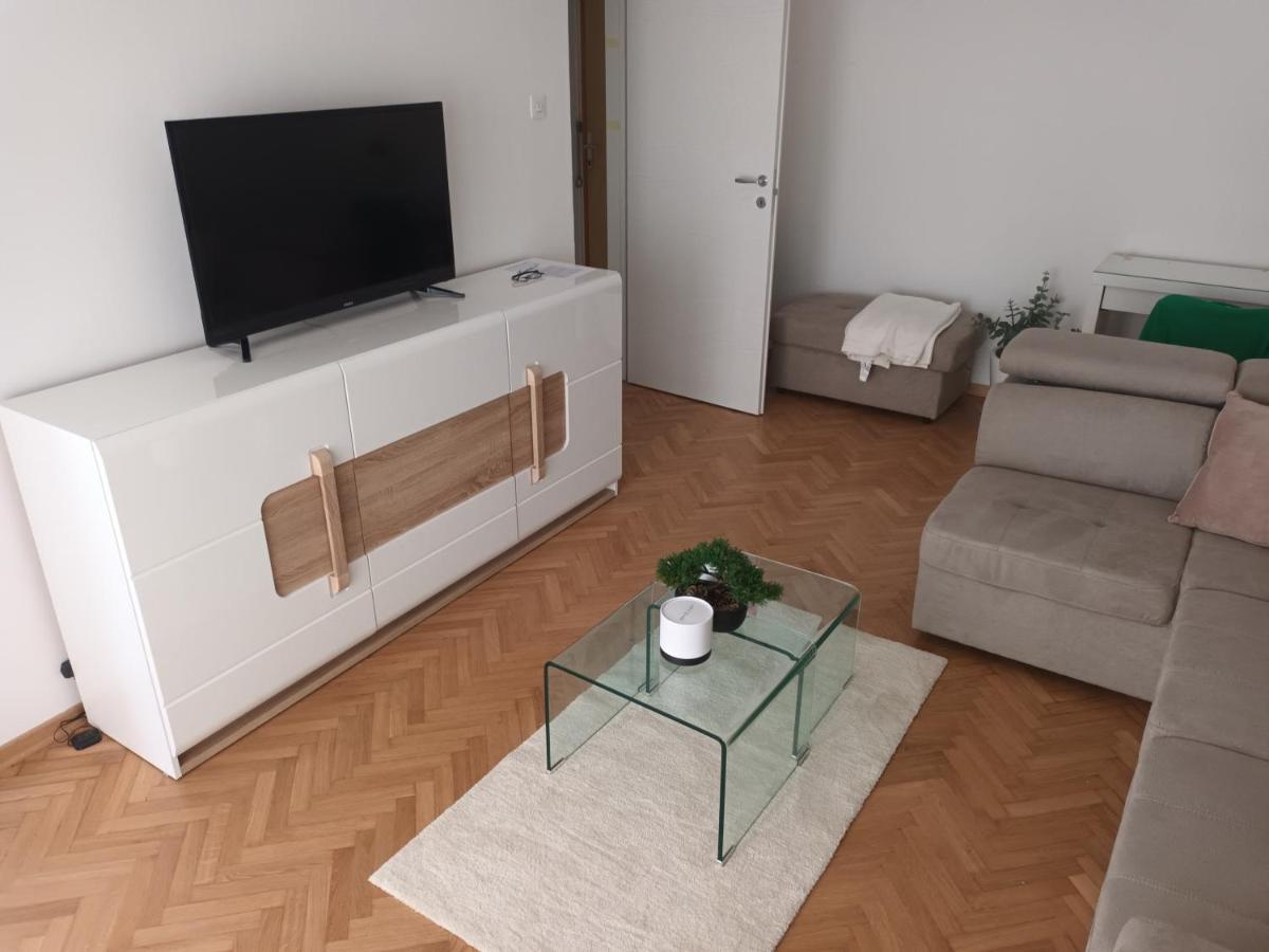Apartment Dora